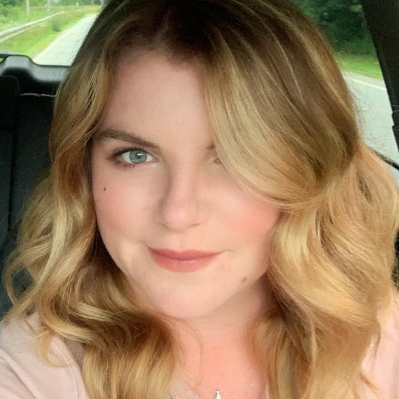 Meet your Posher, Shelby - Picture 1 of 1